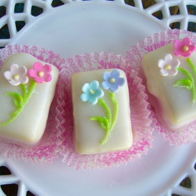 Petit Fours 